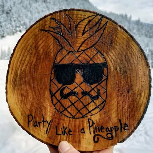 Home made Woodburn decor - Picture 1 of 1